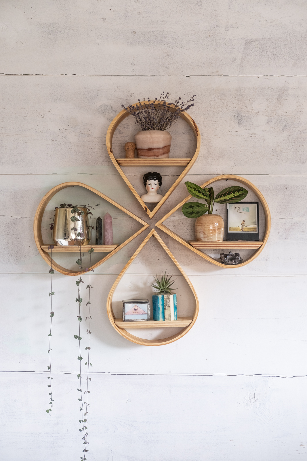 Small Teardrop Plant Shelf Cubby | Wooden Wall Shelf | Wall Hanging | Plant Hanger Indoor | Wall Display Shelf | Modern Wall Shelf