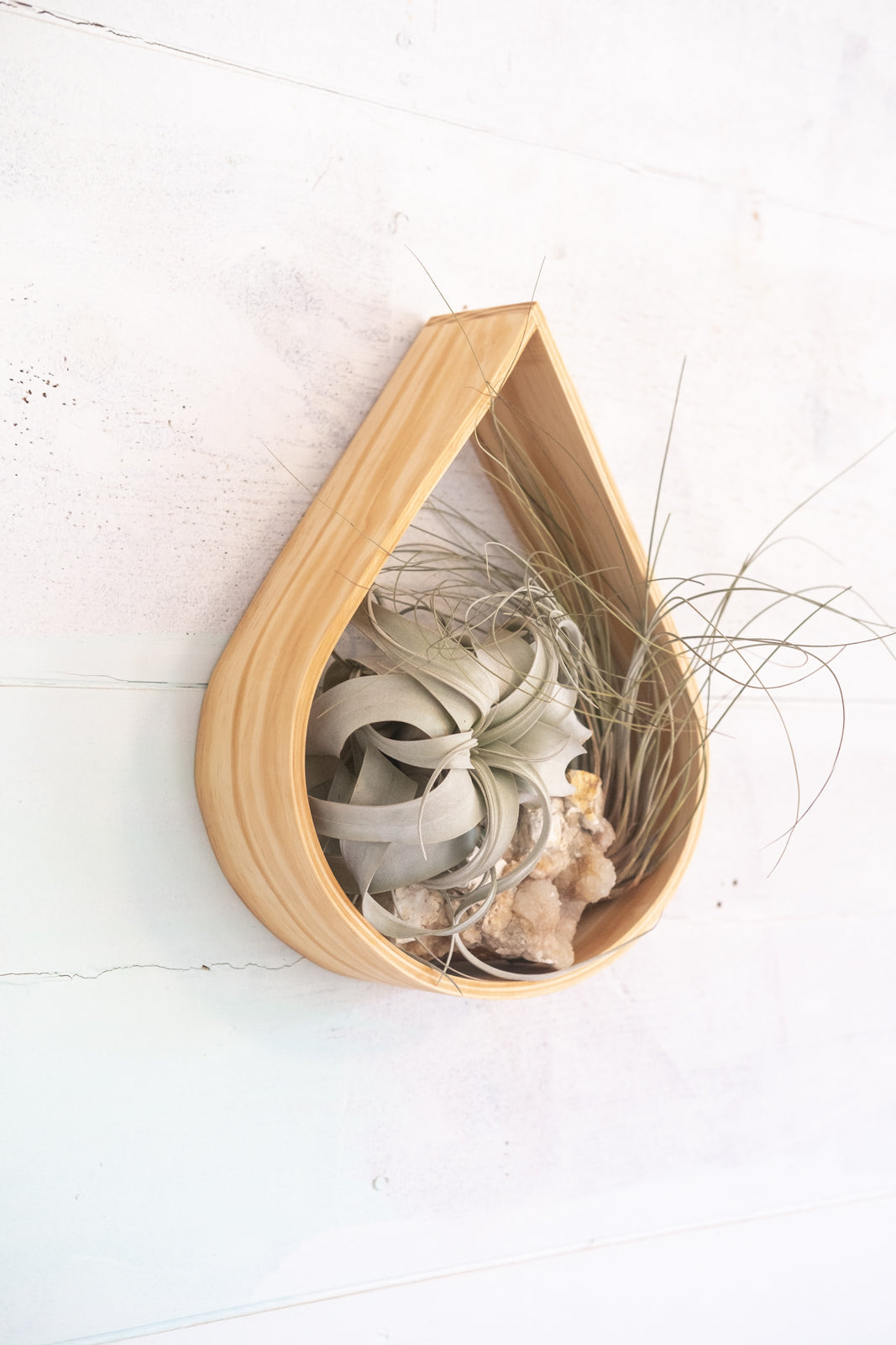 Small Teardrop Plant Shelf Cubby | Wooden Wall Shelf | Wall Hanging | Plant Hanger Indoor | Wall Display Shelf | Modern Wall Shelf